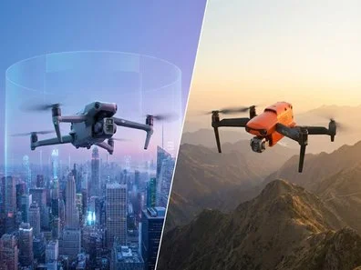 Современные дроны DJI и Autel на фоне футуристического городского пейзажа
