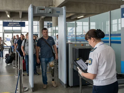 Бионический протез и досмотр в аэропорту: что нужно знать